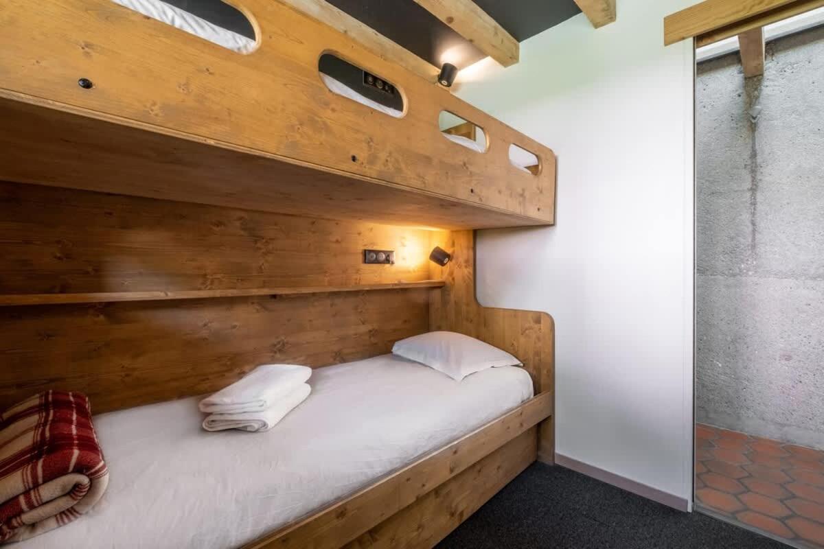 Chalet Racar Pour 4 Personnes, Centre Ville Et Vue Sur La Montagne Chamonix Exterior photo