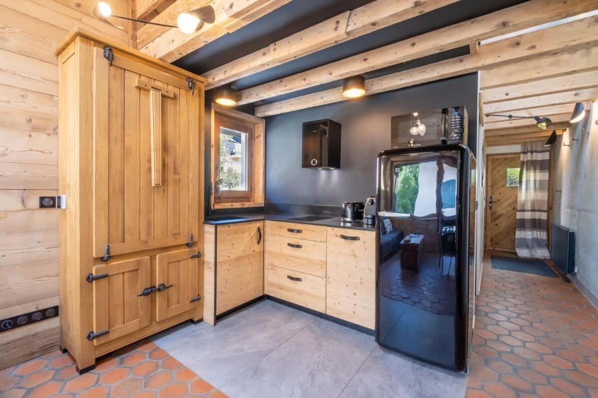 Chalet Racar Pour 4 Personnes, Centre Ville Et Vue Sur La Montagne Chamonix Exterior photo